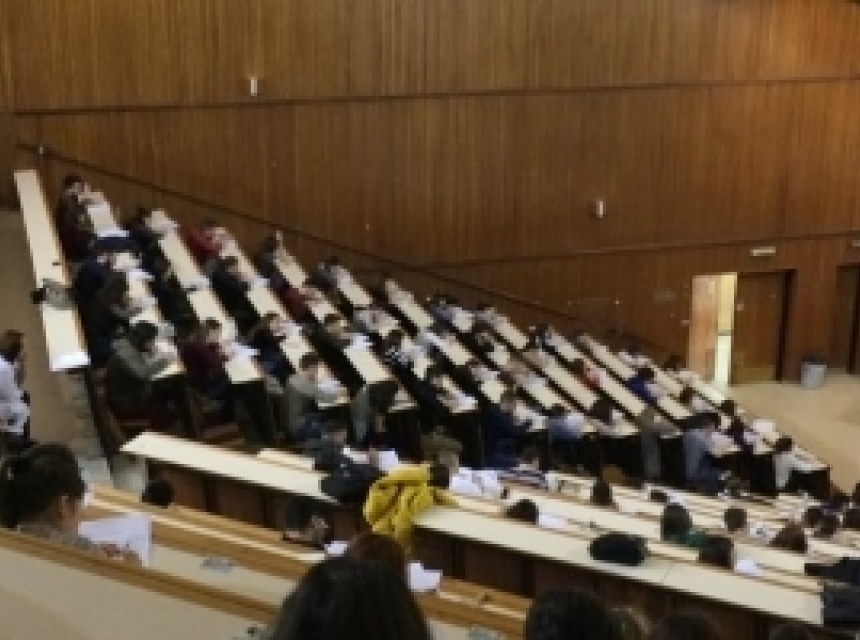 Μαθήματα αμφιθεάτρου