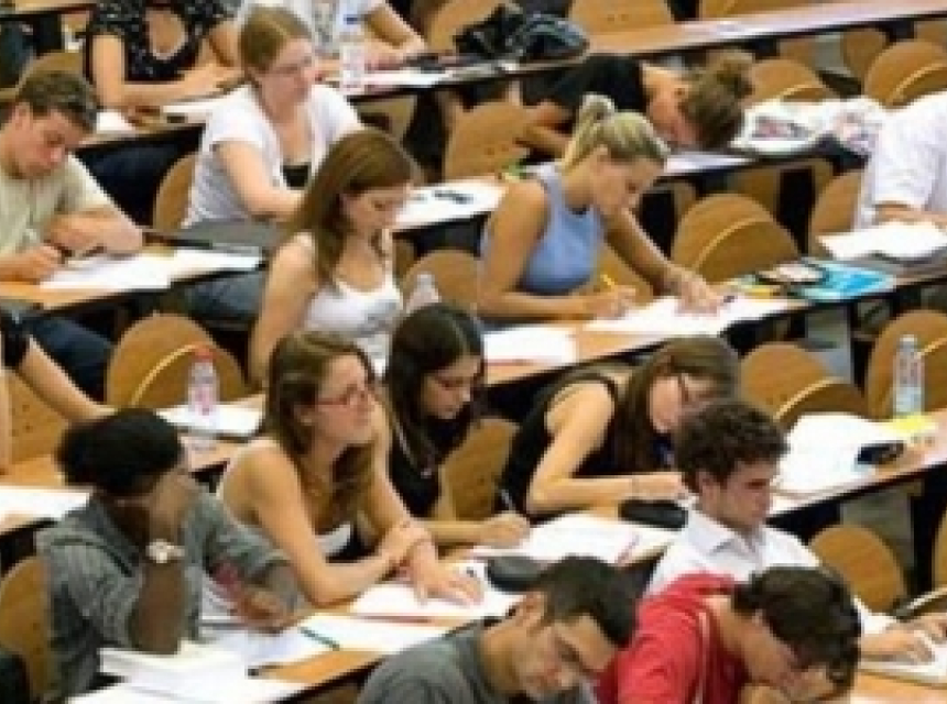 Εξετάσεις στην "Δερματολογία-Αφροδισιολογία"